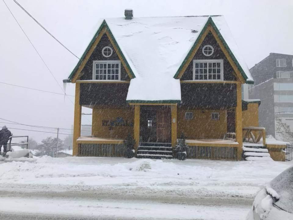 Hosteria Kupanaka Ushuaia Exterior photo